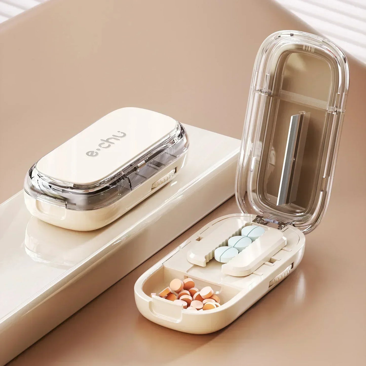 New Pill Cutter 1/2 1/3 1/4 Crusher Grinder with Stainless Steel Blade for Accurate Pill Alignment Travel Home Medicin